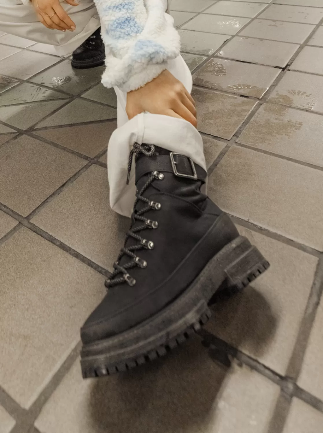 Chloe Kim Logger Ankle Boots-ROXY New