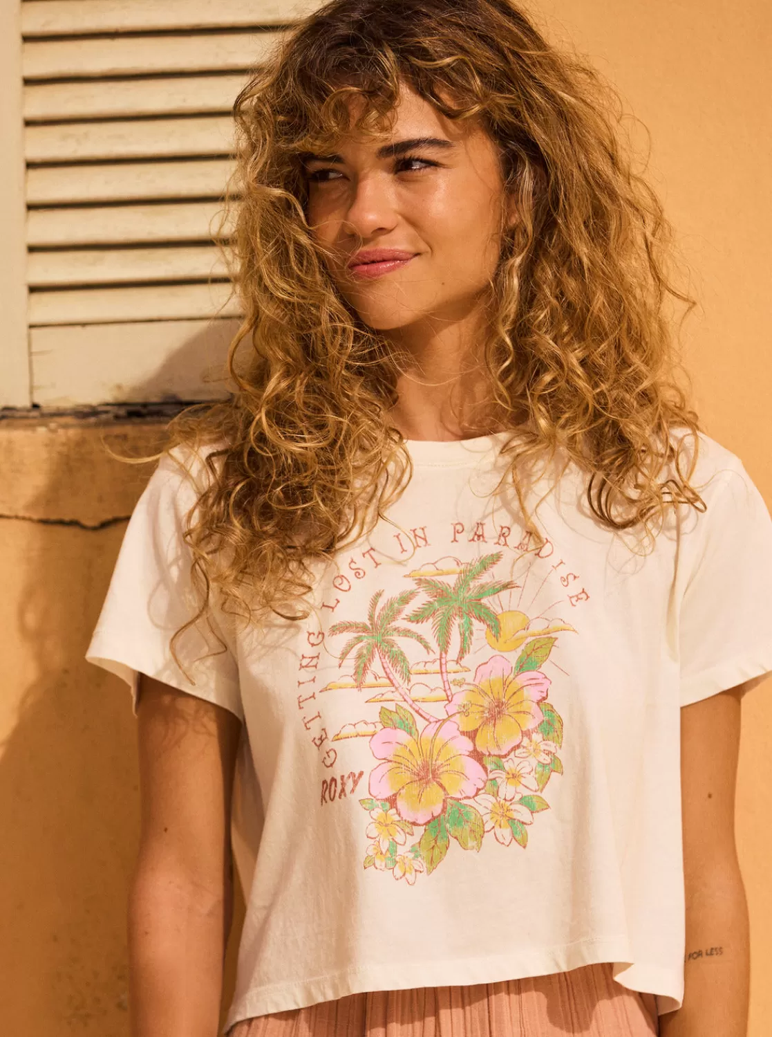 Hibiscus Paradise Cropped T-Shirt-ROXY Shop